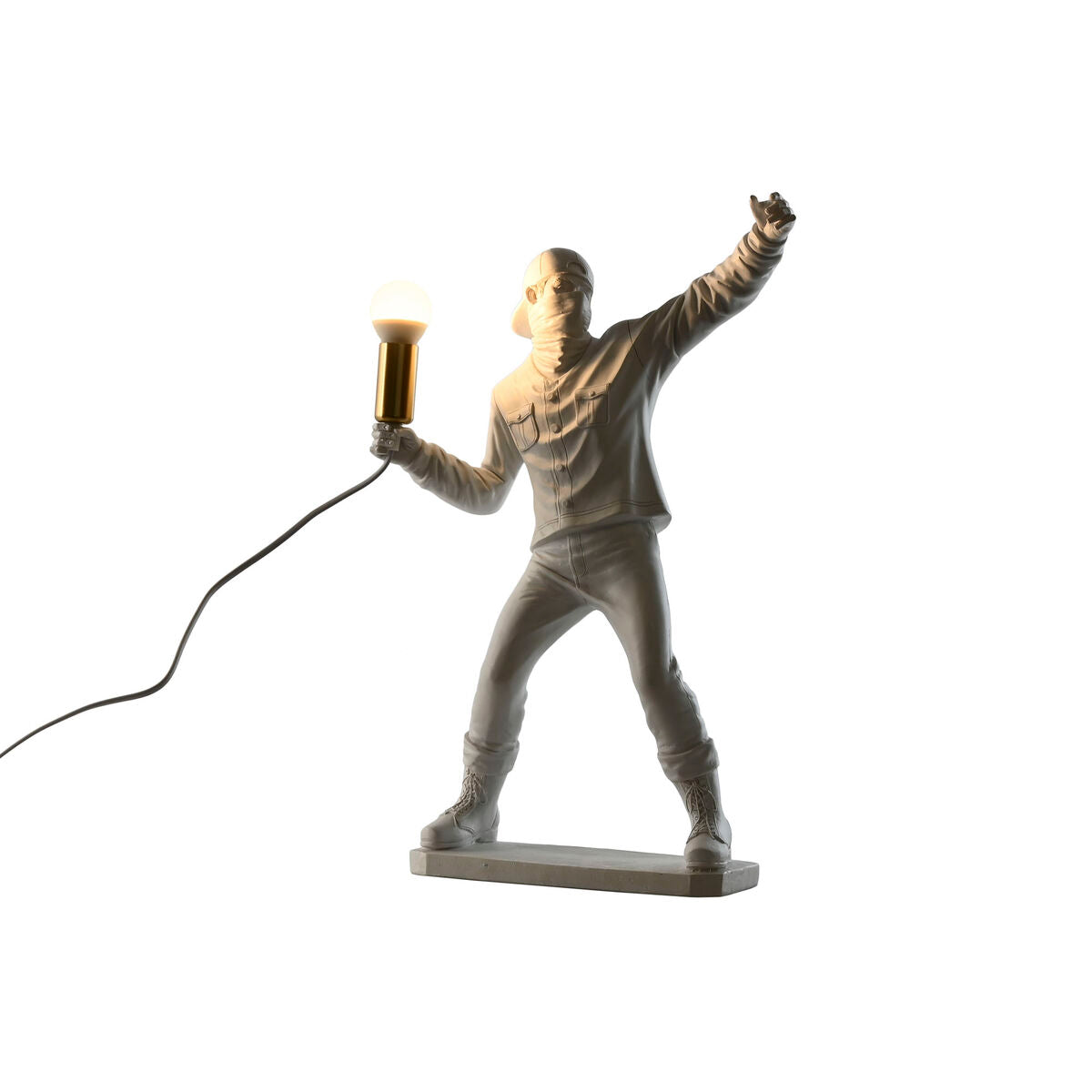 V7HB011F8A03E93B0AA48F7BAEEA0A1D58BR6383519P4