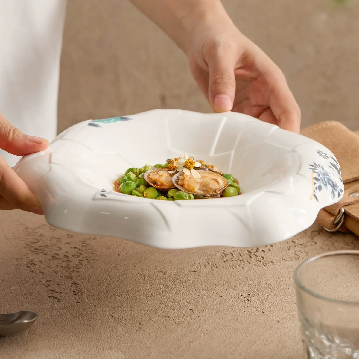 GOSEUNG Bloomflow Porcelain Bowl — Cracked Texture Floral Rim Collection-3